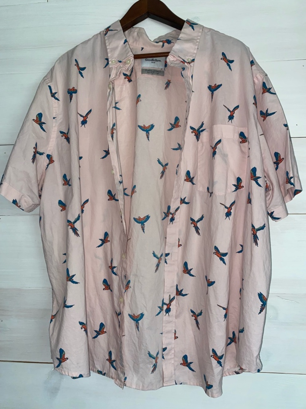 Goodfellow & Co. Men's XXL Short Sleeve Parrot Print Button-Down Shirt - Pink